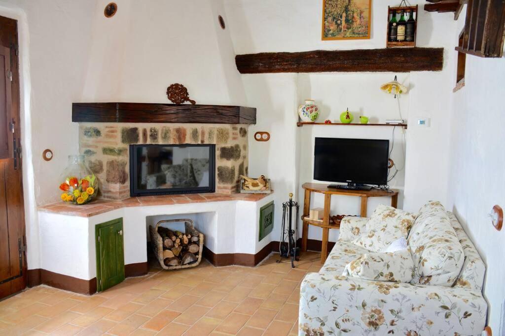 Cottage Assolata Overlooking The Orcia Valley In Tuscany Radicofani Exterior foto